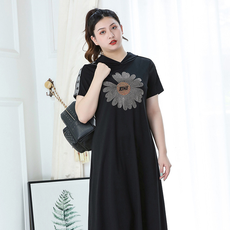 2021 Large Women's wear Spring and summer new pattern Short sleeved Dress fashion Hot stamping Hooded longuette 300 Jin 170 Bust