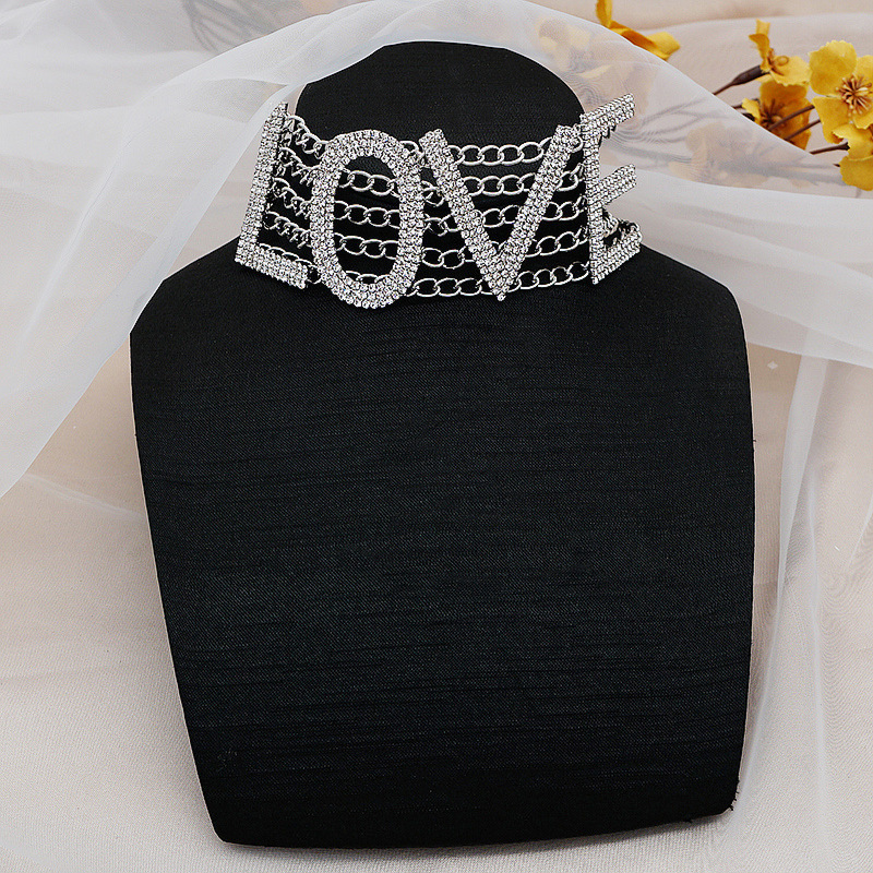 Fashion Letter Copper Inlay Rhinestones Choker 1 Piece