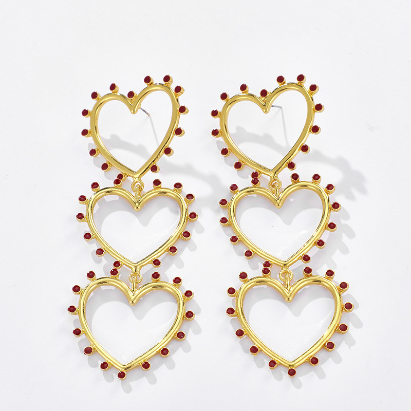 Exaggerated Earrings Retro Fashion Alloy Diamond Love Earrings Popular Metal Heart Earrings Wholesale Nihaojewelry display picture 3