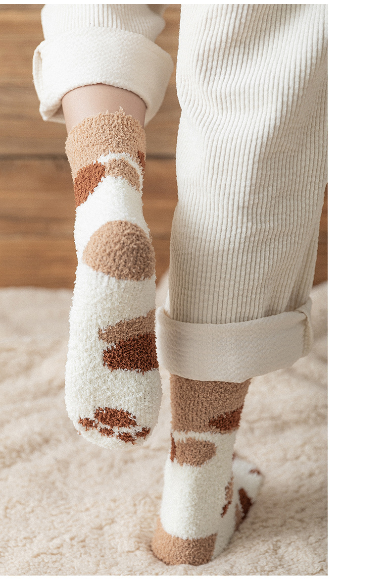 60g Weight Breathable Function Cartoon Pattern Khaki, Grey, Yellow, Black Color One Size Size Simple Coral Velvet Thickened Warm Floor Socks Wholesale Nihaojewelry 3