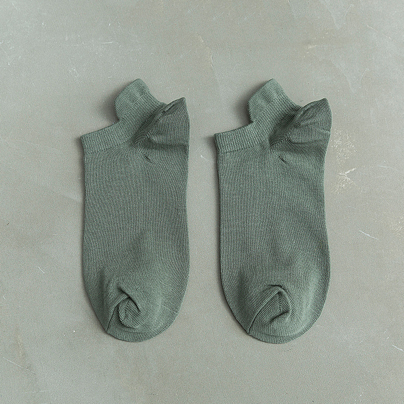 Военный зеленый