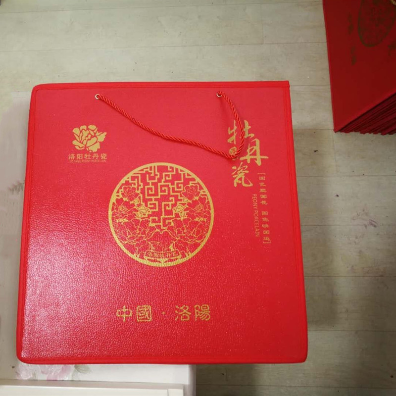 厂家供应 牡丹瓷皮革礼品袋 陶瓷礼品袋 木盒皮革手提袋