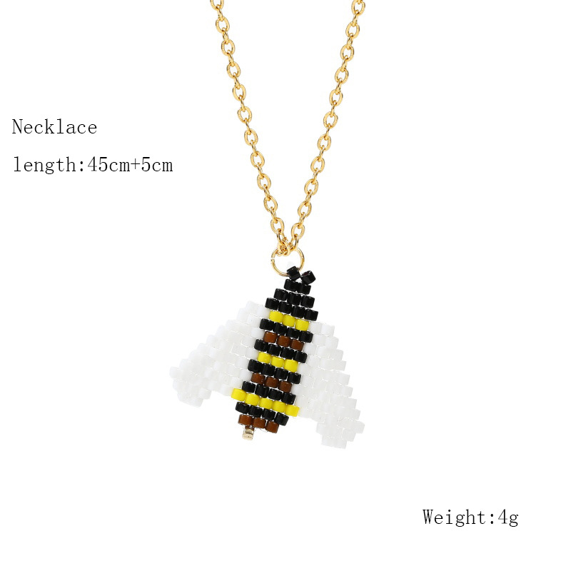 Korean Cute Hand-woven Bee Rice Bead Pendant Necklace Jewelry Wholesale display picture 1