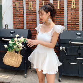温泉泳衣女2021新款韩国ins保守遮肚显瘦连体三角裙式性感游泳装
