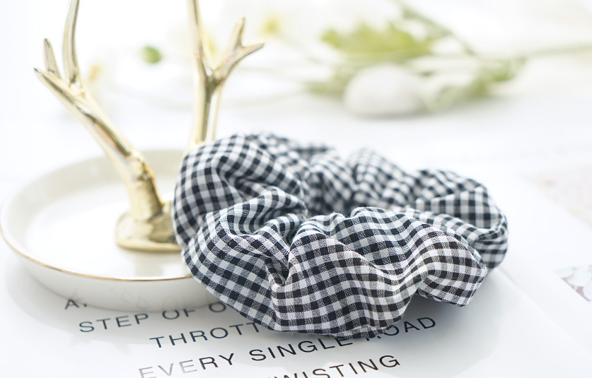 Korean Plaid Cotton Fabric Wide-brimmed Hair Scrunchies display picture 1