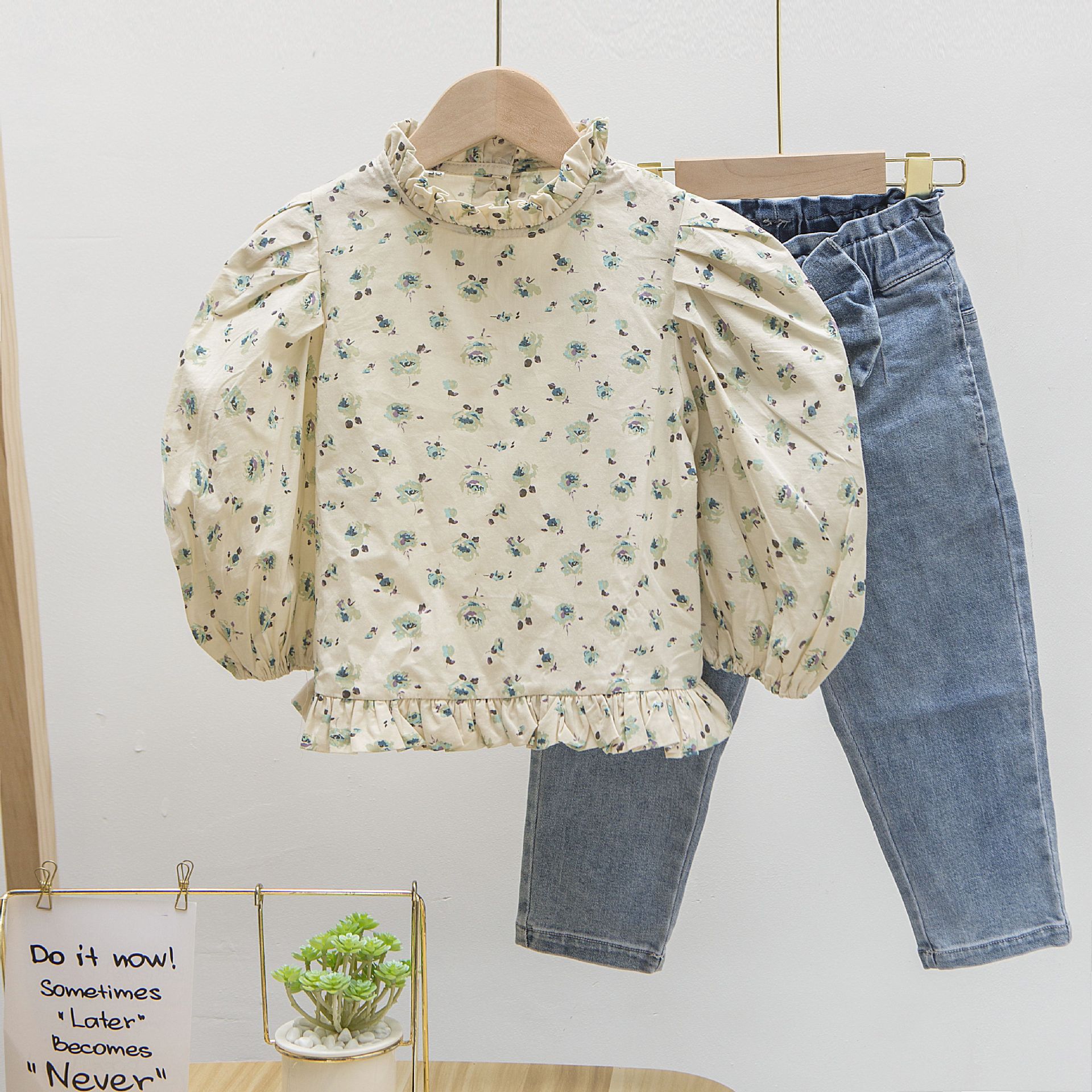 2020 Autumn Children's clothing new pattern girl princess Broken flowers shirt Korean Edition pure cotton Doll collar shirt Little Girl