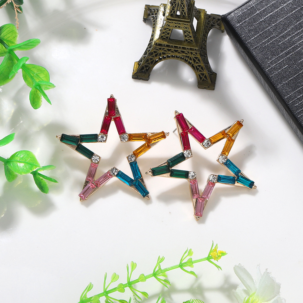 High-end Temperament Flash Diamond Five-pointed Star Hollow Earrings Personality Exaggerated Earrings Wholesale Nihaojewelry display picture 1