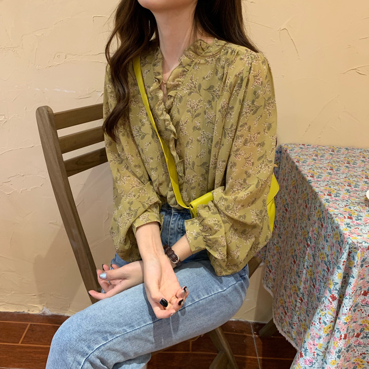 The 2022 new style of Korean-style, gentle and stylish floral chiffon sweater for women, long-sleeved base layer and puffed sleeve top pic 26