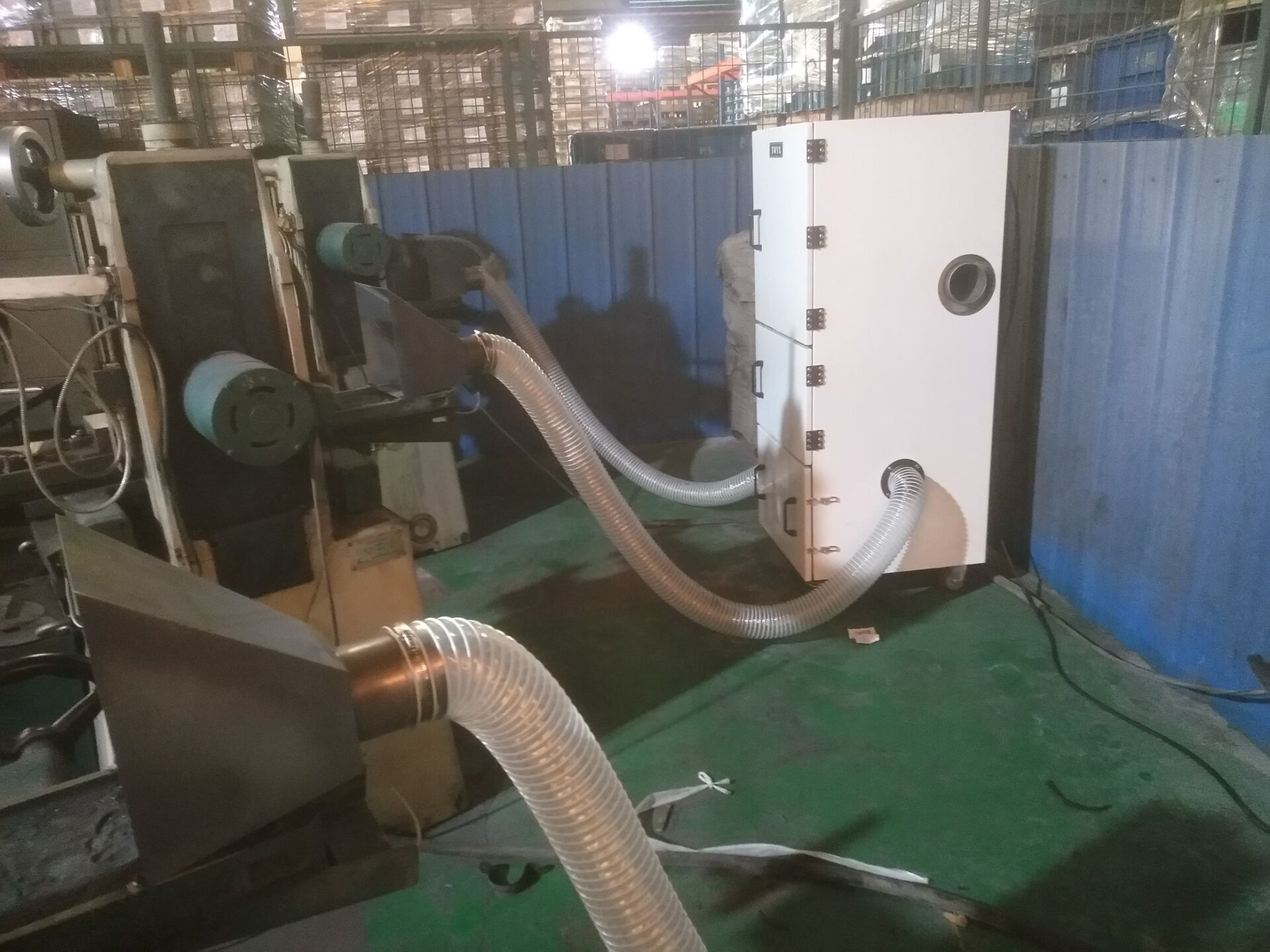 玻璃钢纤维毛刺粉尘收集器 脉冲反吹吸尘器