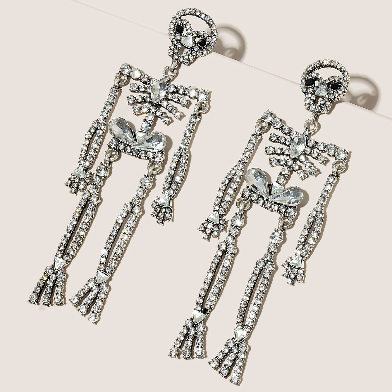 Halloween Skull Full Of Diamond Exaggerated Trend Alloy Earrings Wholesale display picture 2