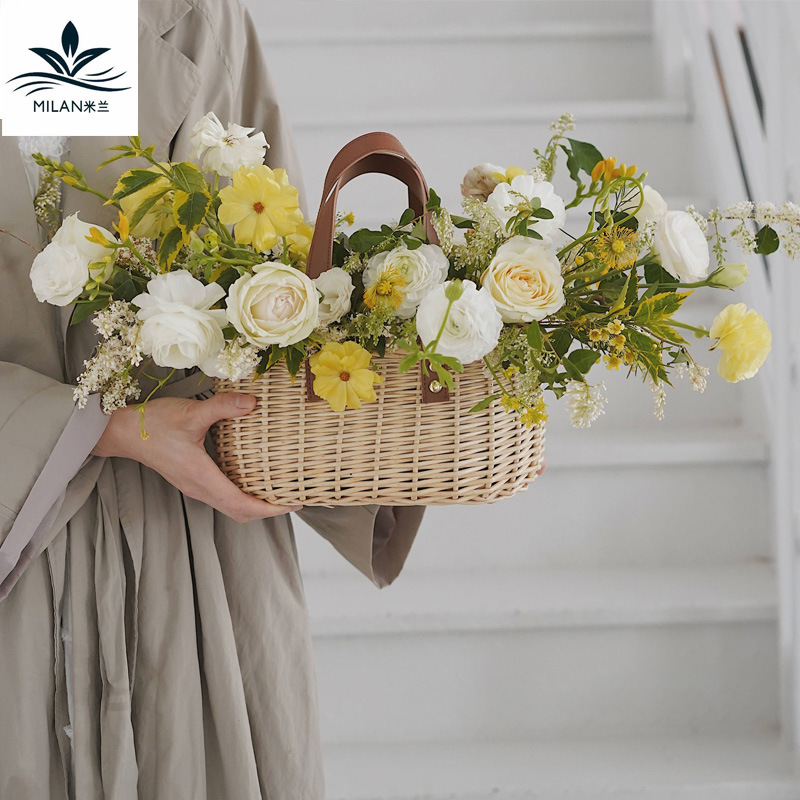 Creativo pastoral mano tejida a mano cesta de la flor cesta arreglo de flores ratán mimbre tejido cinturón mochila cesta al por mayor