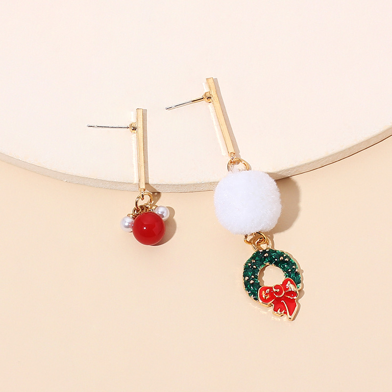 5g Weight Earrings, Ear Studs Classification Wedding, Travel Occasion Women'S Gender White, Red, Green Color Pearl Fashionable Asymmetric Red Agate Hair Ball Christmas Earrings 4