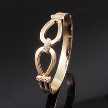 �W�����R�d����羳�Ʒ �r�г���Ů���荺Ͻ��Ʒ����ɫ���C