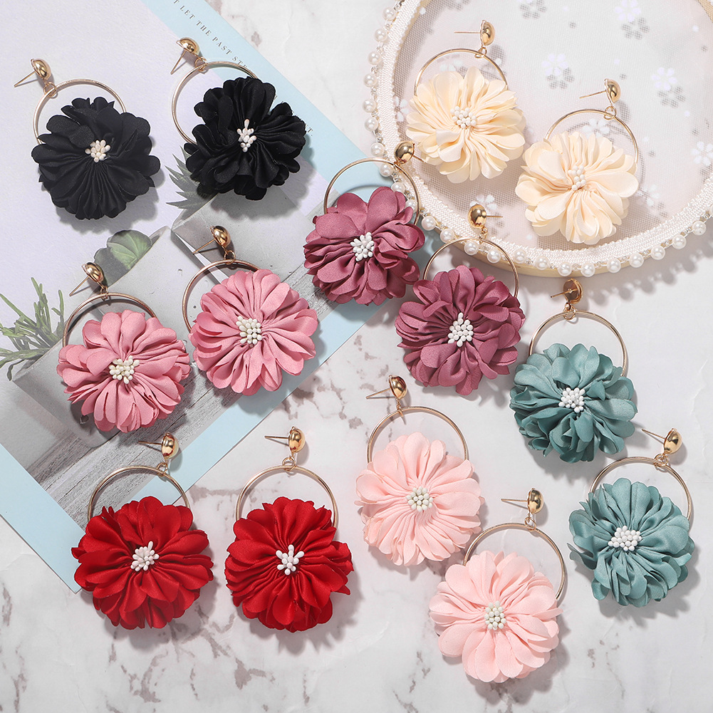 Fashion Personality Creative Simulation Flower Earrings display picture 2