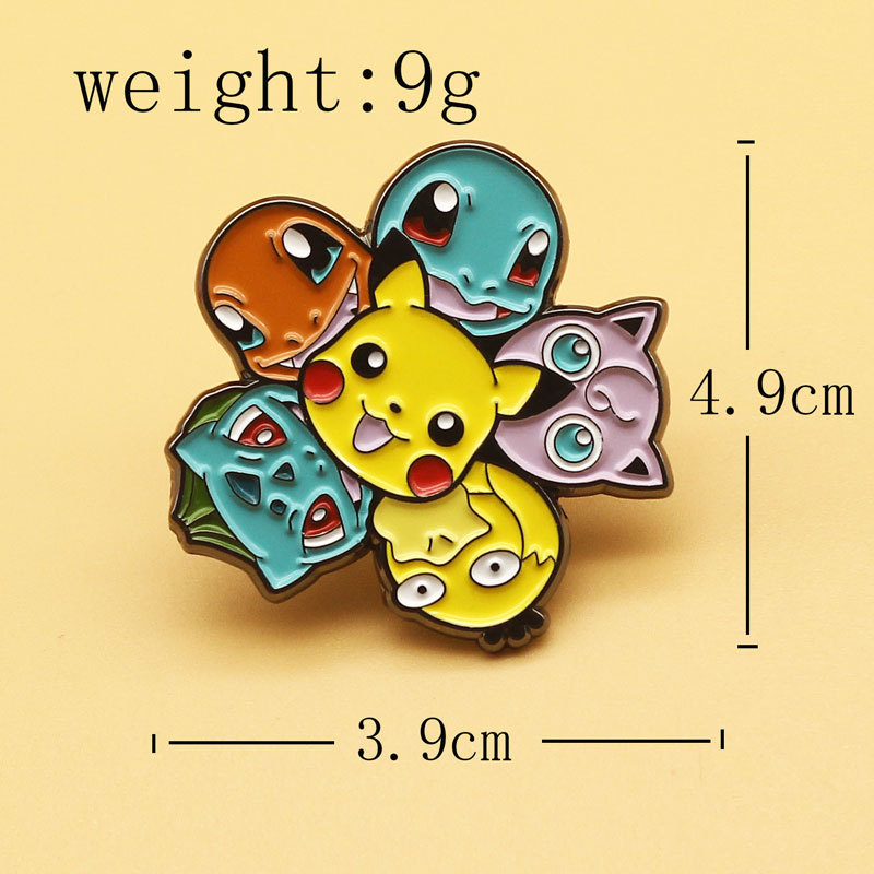 Anime japonés Pikachu dibujos animados broche linda chica camisa con PIN personalidad insignia de metal al por mayor