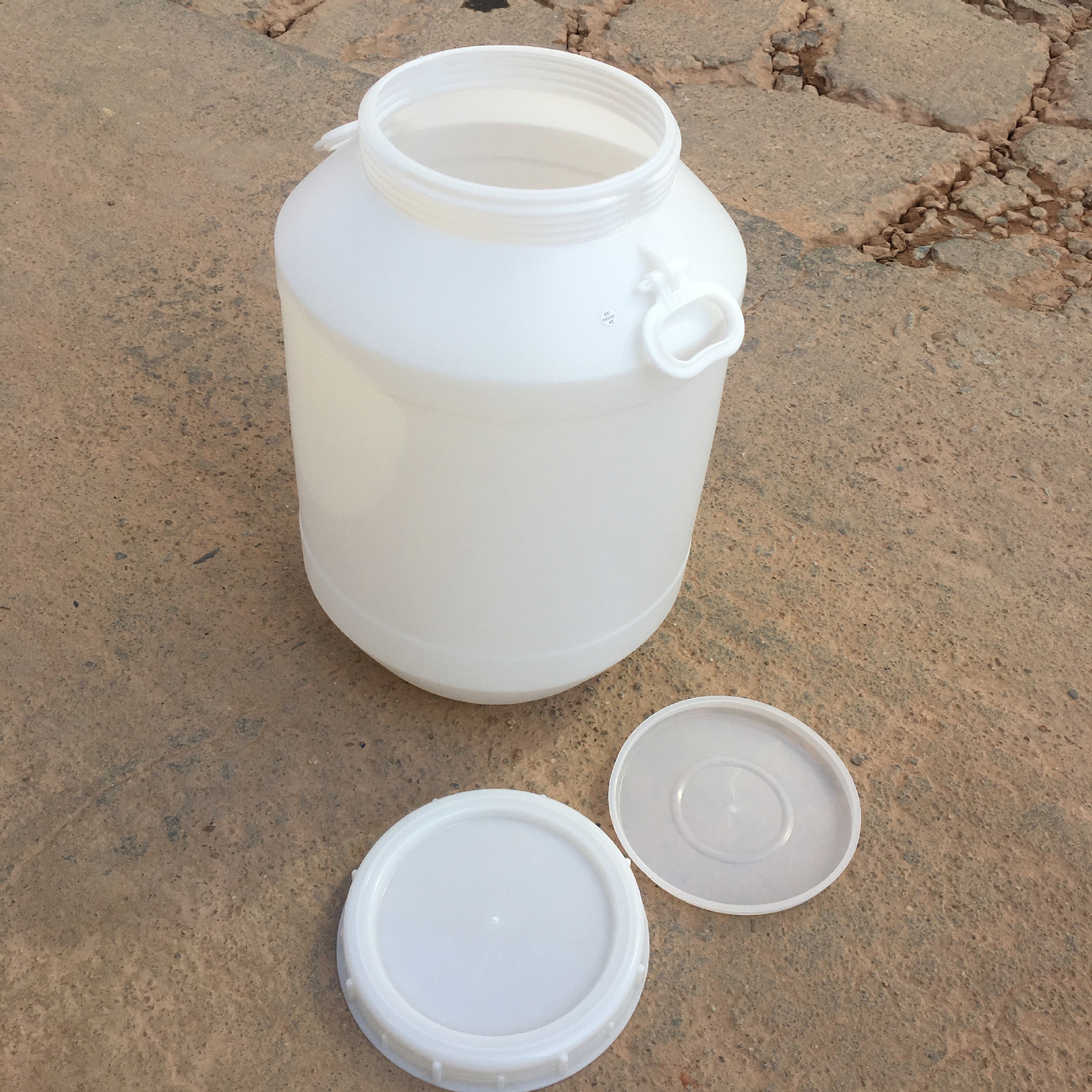 蓝色60升圆形塑料化工桶 60升大口液体包装桶 60KG工业油漆塑胶罐