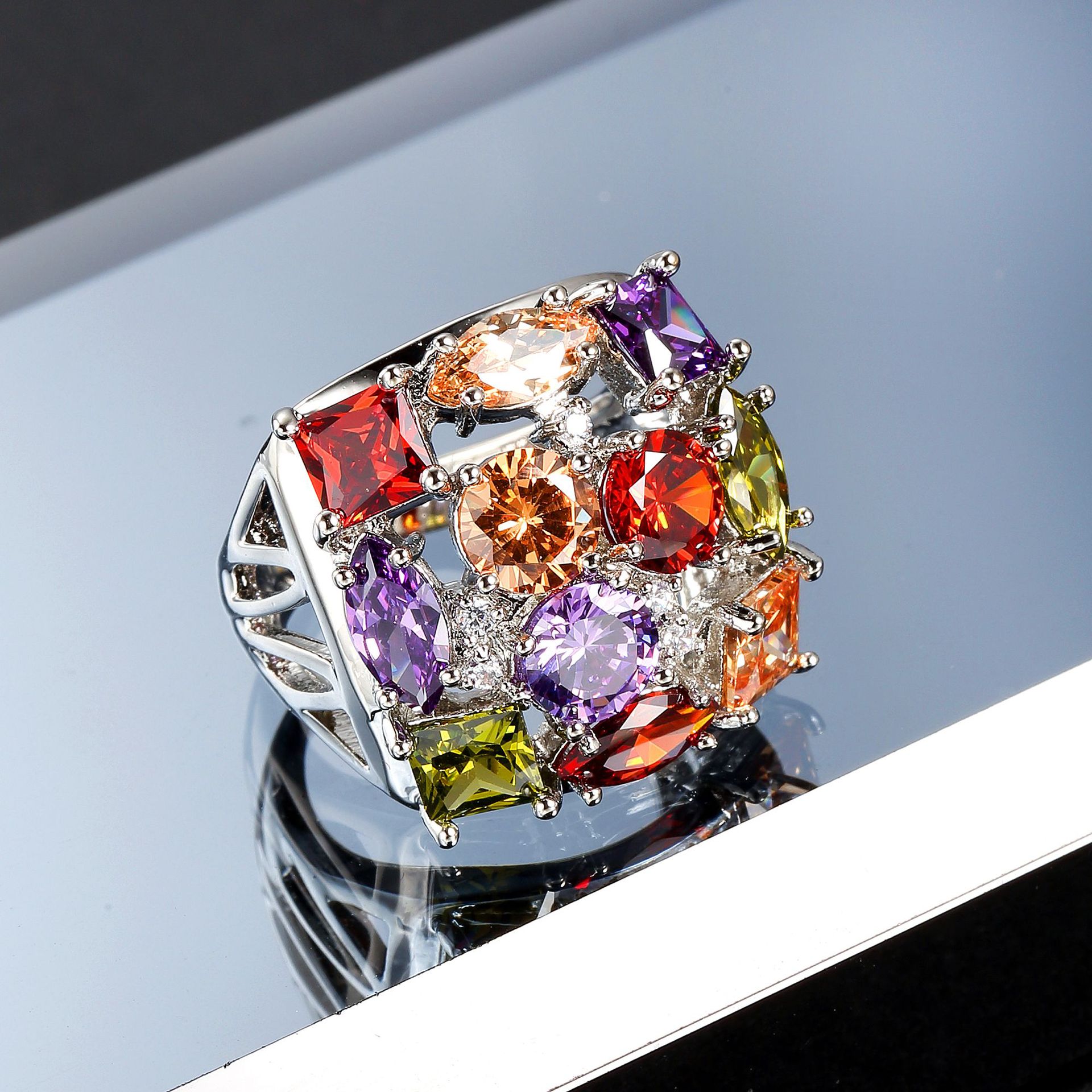 Oval And Marquise Bezel Ring Set For Women Horizontal Finger Design_voghion.com