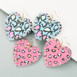 Pu Leather Double-sided Heart-shaped Rhinestones Long Earrings display picture 15