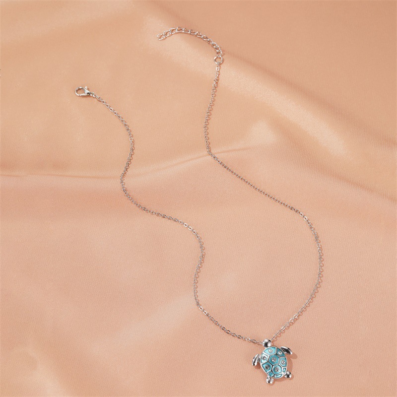 New Ocean Wind Simple Cute Diamond Turtle Alloy Pendant Clavicle Chain Necklace display picture 4