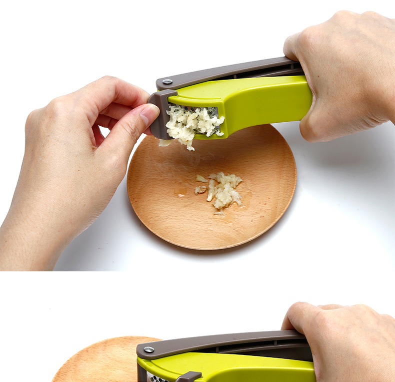 Spremiaglio manuale in plastica per uso in cucina, strumento creativo per tritare l'aglio in casa_voghion.com