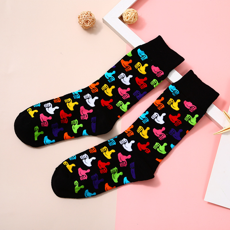 Unisex / both men and women can trend love / like in the tube socks