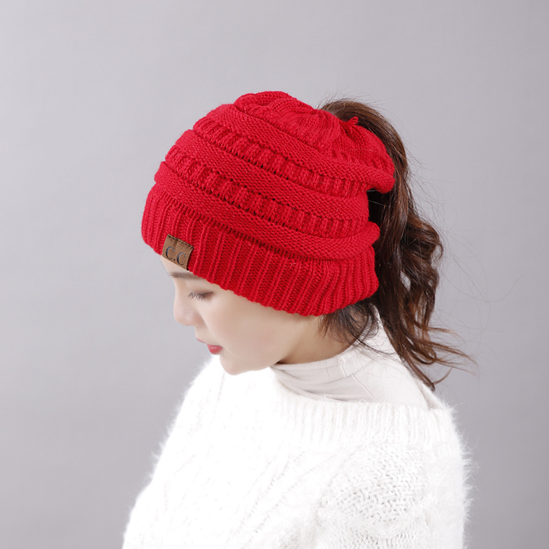 Gorro de lã grosso e quente para atividades ao ar livre no inverno, estilo pulôver esportivo, com abertura para rabo de cavalo._voghion.com