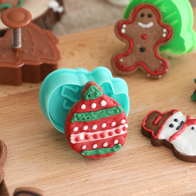 圣诞节3D立体饼干模具 塑料弹簧按压式切模 diy翻糖压模烘焙工具|ru