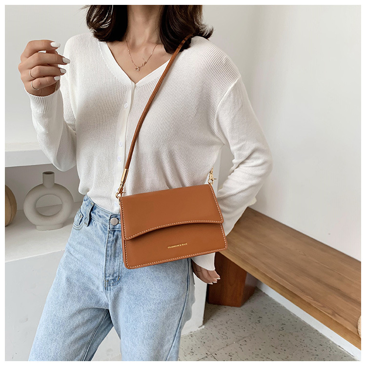 Women's Underarm Shoulder Messenger Bag display picture 2