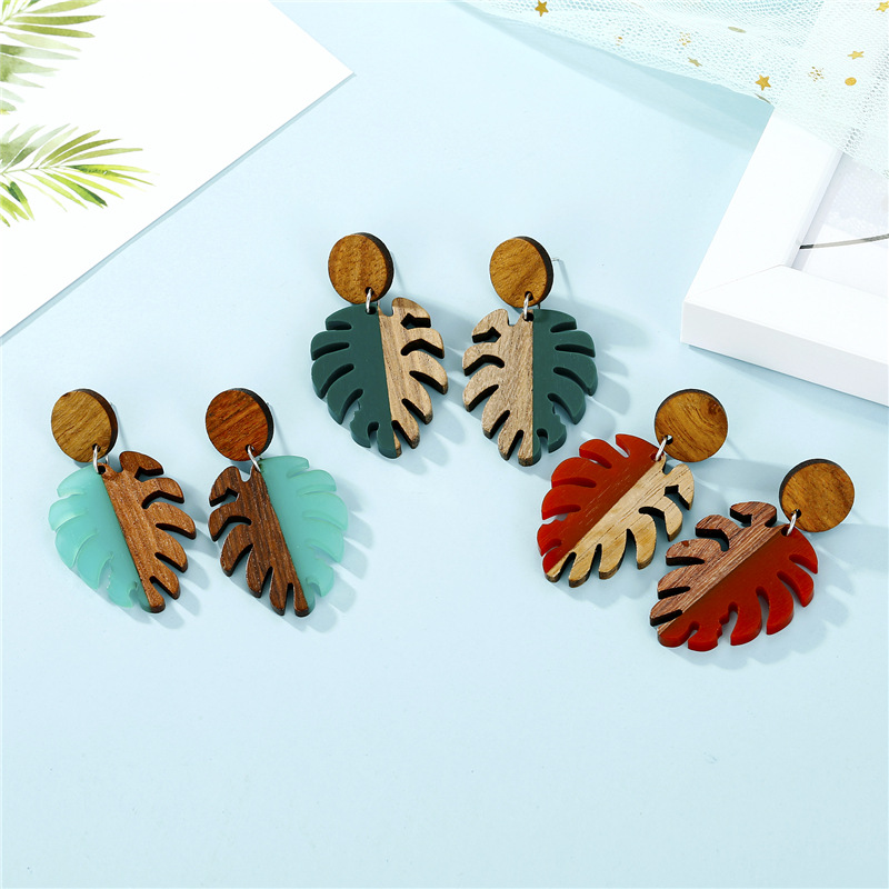 Fashion Hollow Leaf Wood  Retro  Wood Resin Earrings For Women display picture 3