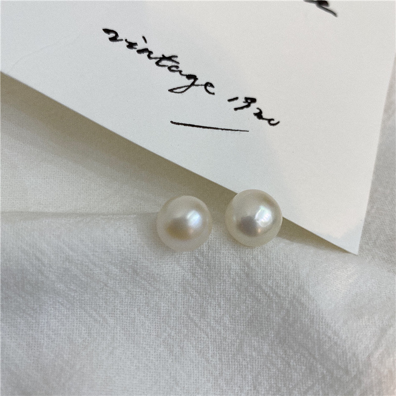6g Weight Ear Studs Classification 1 Pair Quantity Wedding Occasion Freshwater Pearl Material Solid Color Pattern Women'S Gender Plating Design Retro Style 1 Pair Retro Solid Color Plating Freshwater Pearl Ear Studs 18