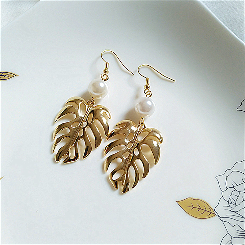 Simple Style Leaf Alloy Patchwork Women's Drop Earrings display picture 2