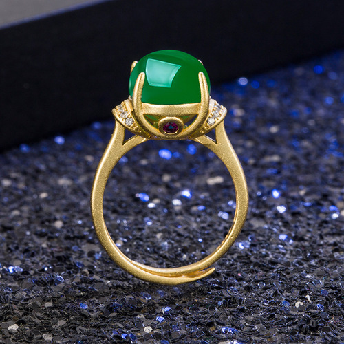 Retro Ethnic Green Agate Ring for Women, Ancient Gold Green Jadeite Ring, Simple and Fashionable Jewelry