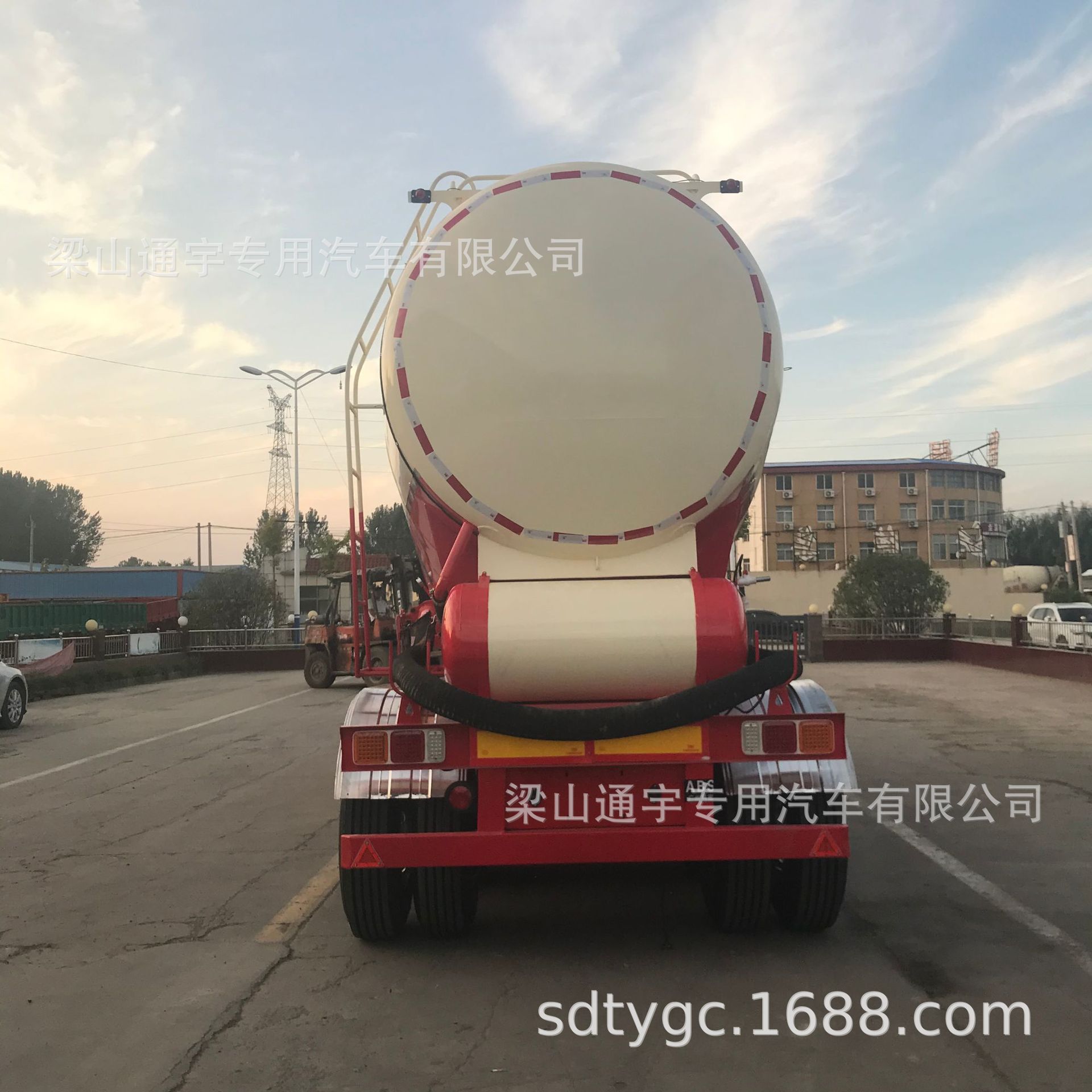 40方粉罐2.jpg