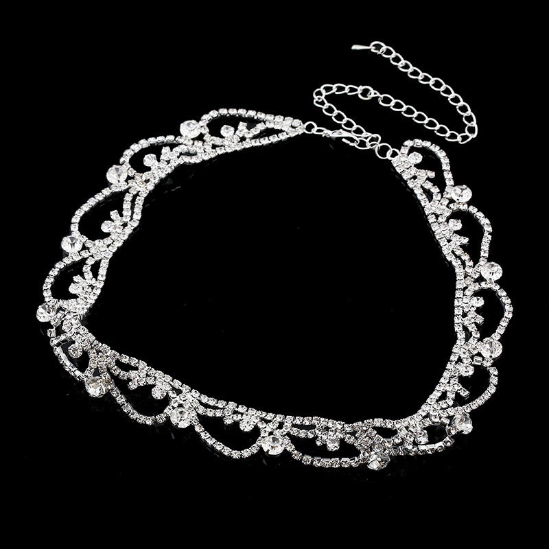 Fashion New Trend Full Diamond Clavicle Necklace For Women display picture 3