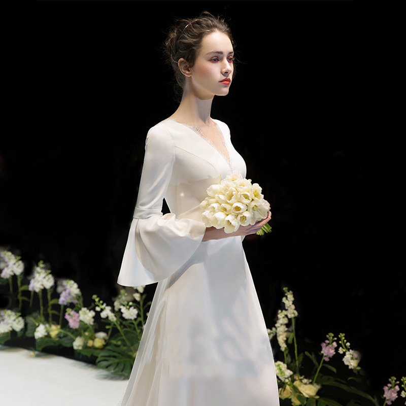Bell-Sleeve Light Wedding Dress 2026 New Style Elegant Garden Girl Bride French Satin Wedding Dress Simple Gown