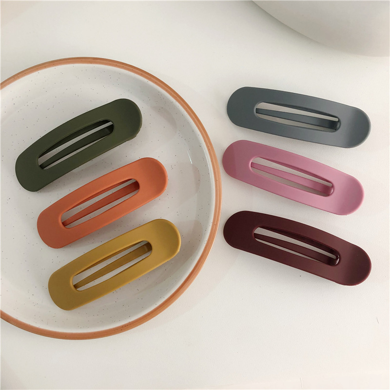 20g Weight Hair Clip Hair Accessories Type Birthday Occasion Plastic Material Solid Color Pattern Women'S Gender Simple Style Style Simple Style Solid Color Plastic Hair Clip 4