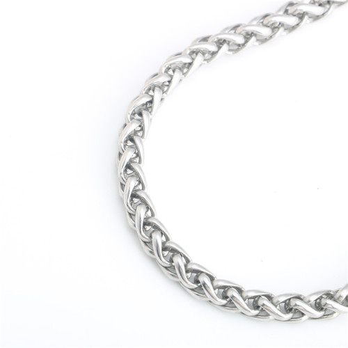 European and American stainless steel flower basket chain, wheat ear chain, titanium steel men's and women's necklace with pendant, snake bone keel chain, naked chain, single chain