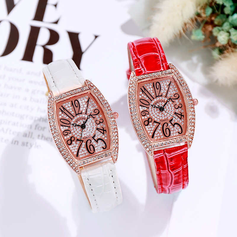 抖音爆款满天星水钻酒桶型女士手表韩版时尚方形腕表学生皮带手表