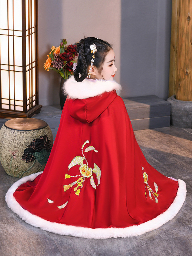儿童汉服斗篷刺绣加绒加厚秋冬新款女童表演服毛呢保暖连帽披风女