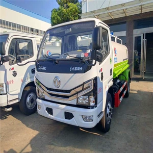 Dongfeng Dolica 5 tonluq sanitar suvarma maşını, duman topu ilə