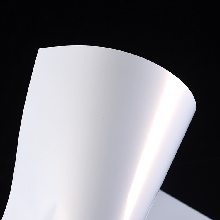 Impermeable PP nacarado papel sintético PP papel sintético brillante adhesivo de inyección de tinta láser Matt papel sintético