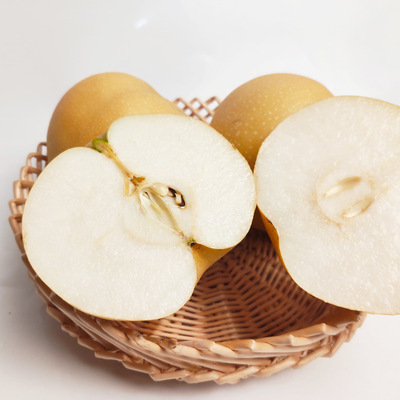 Shandong Feng Shui pear Sweet and refreshing Juicy Flesh is plump and tender fresh Seasonal fruit Now pick Delivery~
