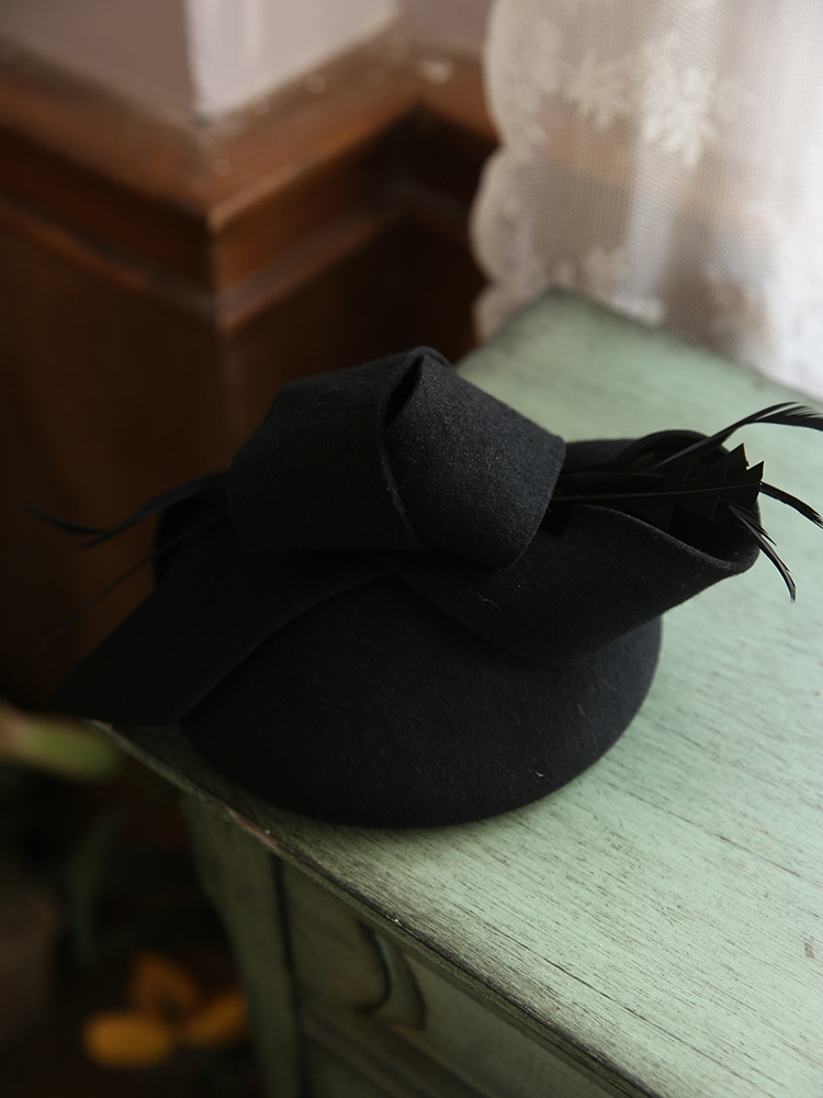 Frau Elegant Einfarbig Flache Traufen Fedora-Hut Fascinator Hut display picture 5