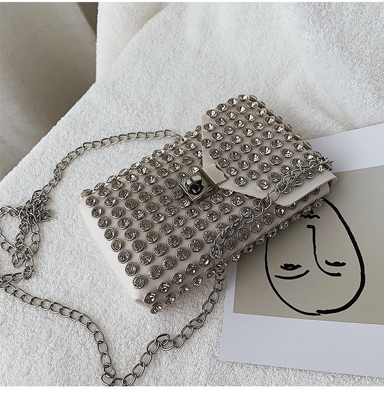 Nouveau Mini Sac À Bandoulière Rétro En Diamant display picture 10