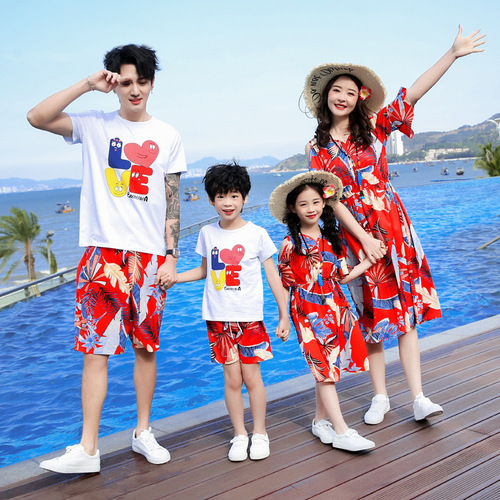 Summer parent-child clothing for a family of three, stylish mother-daughter dresses, beach and seaside vacation family short-sleeved T-shirt suits