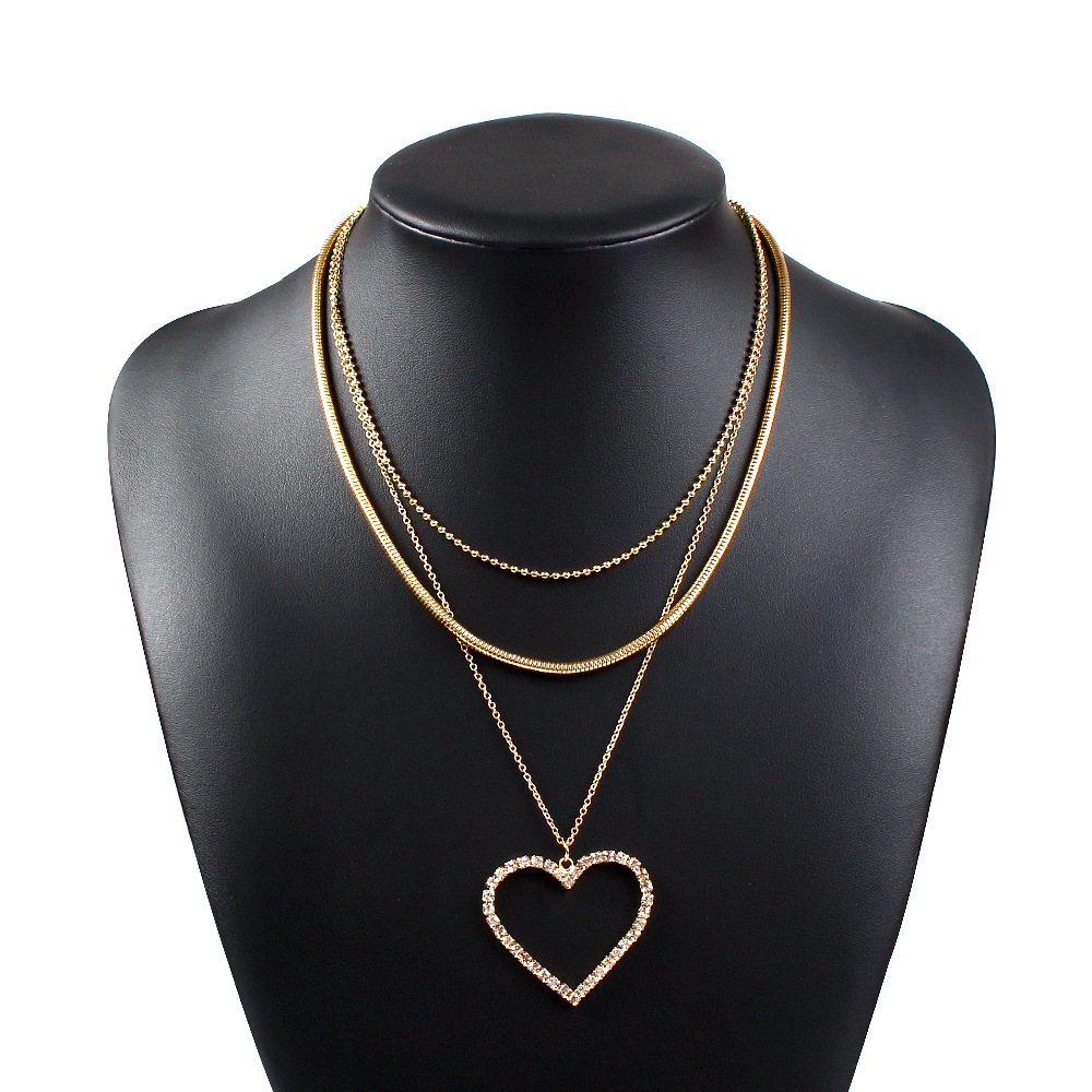 New Creative Hollowed Out Love Alloy Diamond Pendant Multilayer Necklace Nihaojewelry Wholesale display picture 5