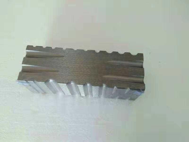 供应首饰坑铁高硬度四面坑铁六面坑铁大条模铁槽钢模首饰打金工具