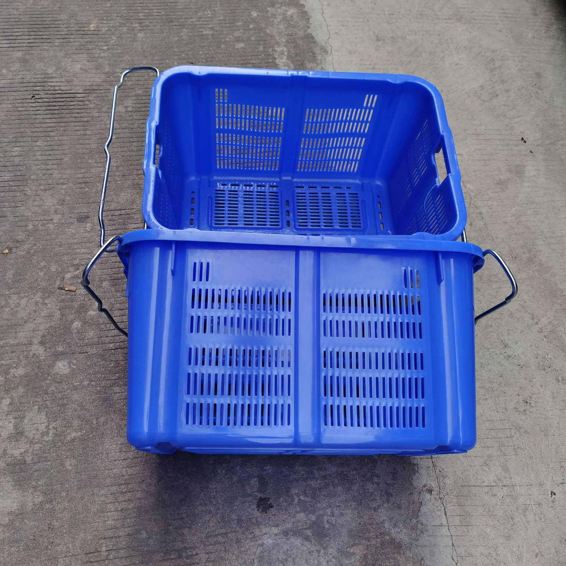 690*480*370mm塑料长方形框 镂空蔬菜水果收纳框 快递物流服装筐