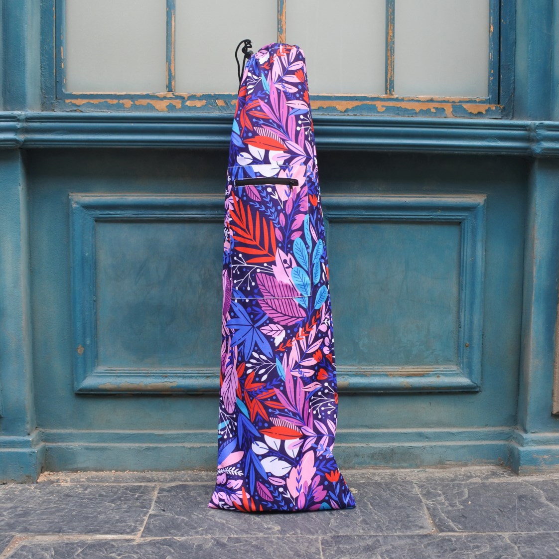 다채로운 대마 오리발 가방