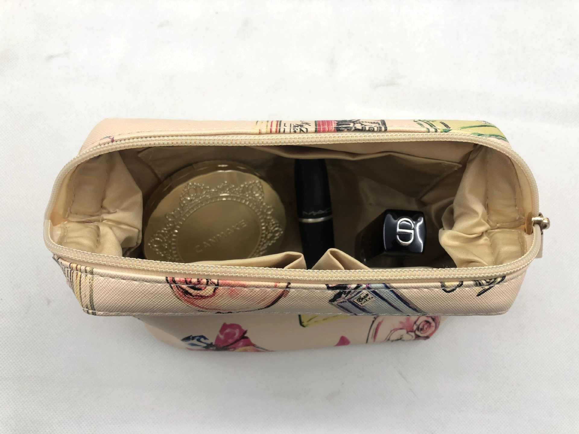 retro sophistic polyurethane universal cosmetic bag with zipper, organizer bag